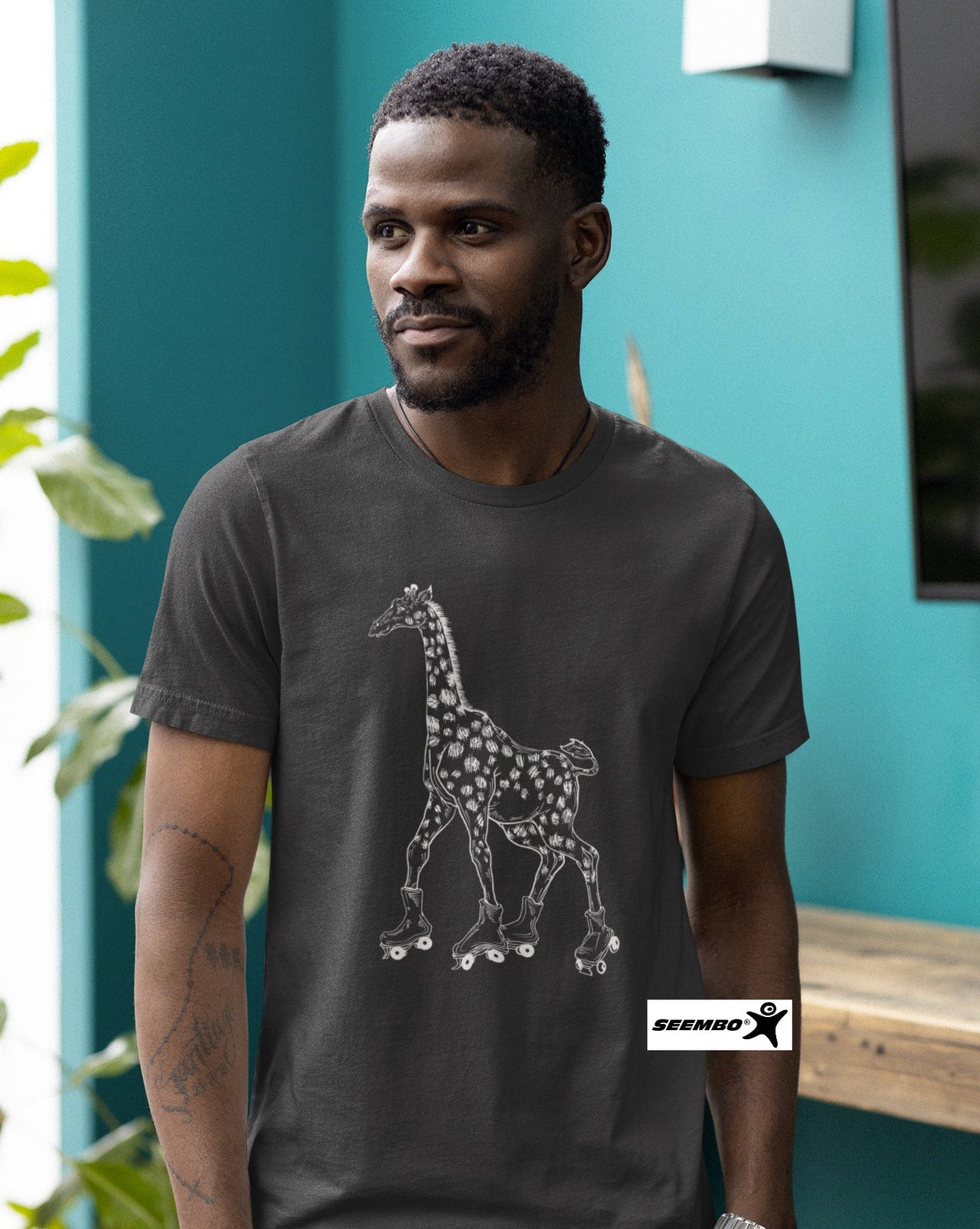 SEEMBO Giraffe Funny Skater Animal Skating Roller Skates Unisex Cotton T-Shirt