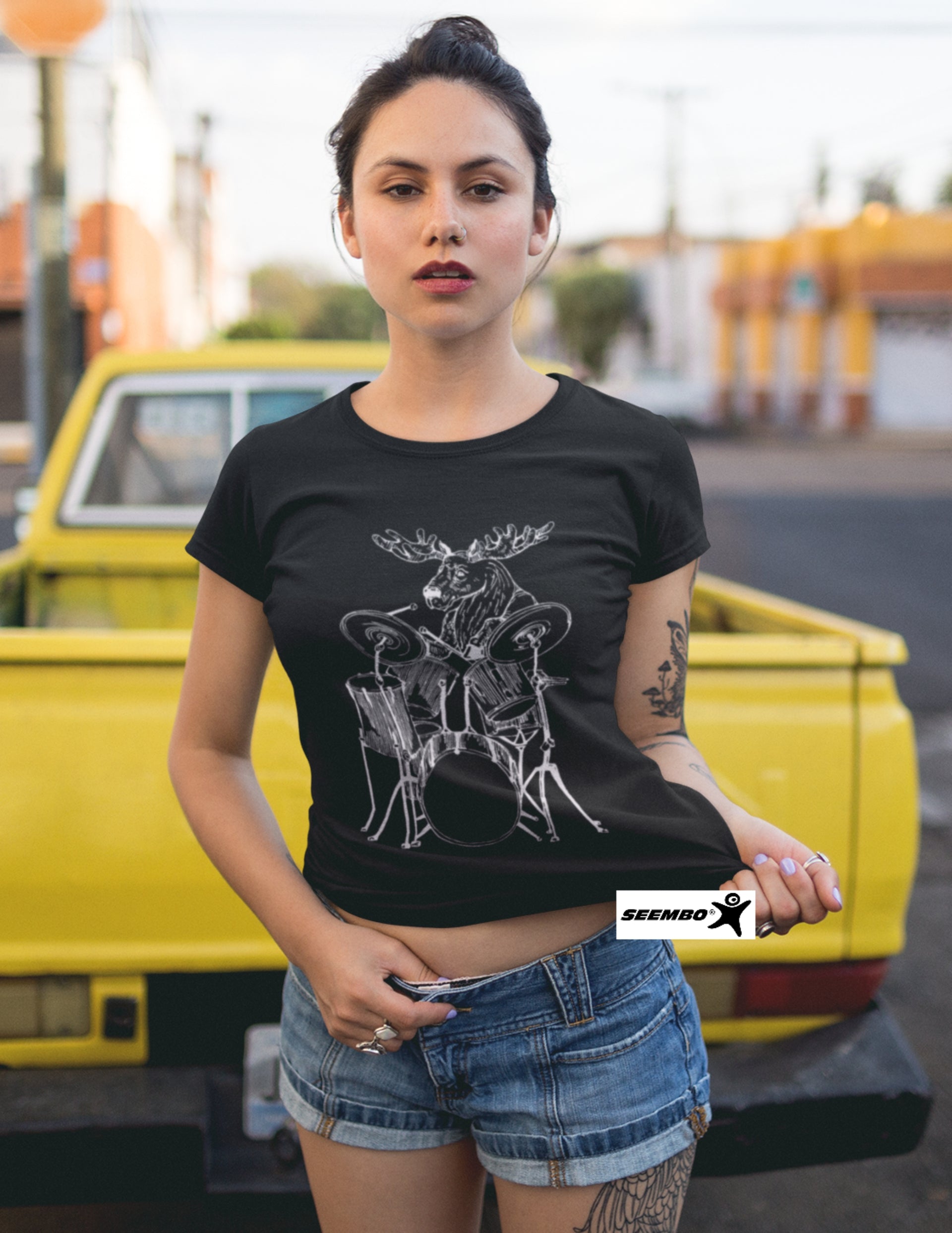 seembo-moose-funny-drummer-playing-drums-women-black-t-shirt